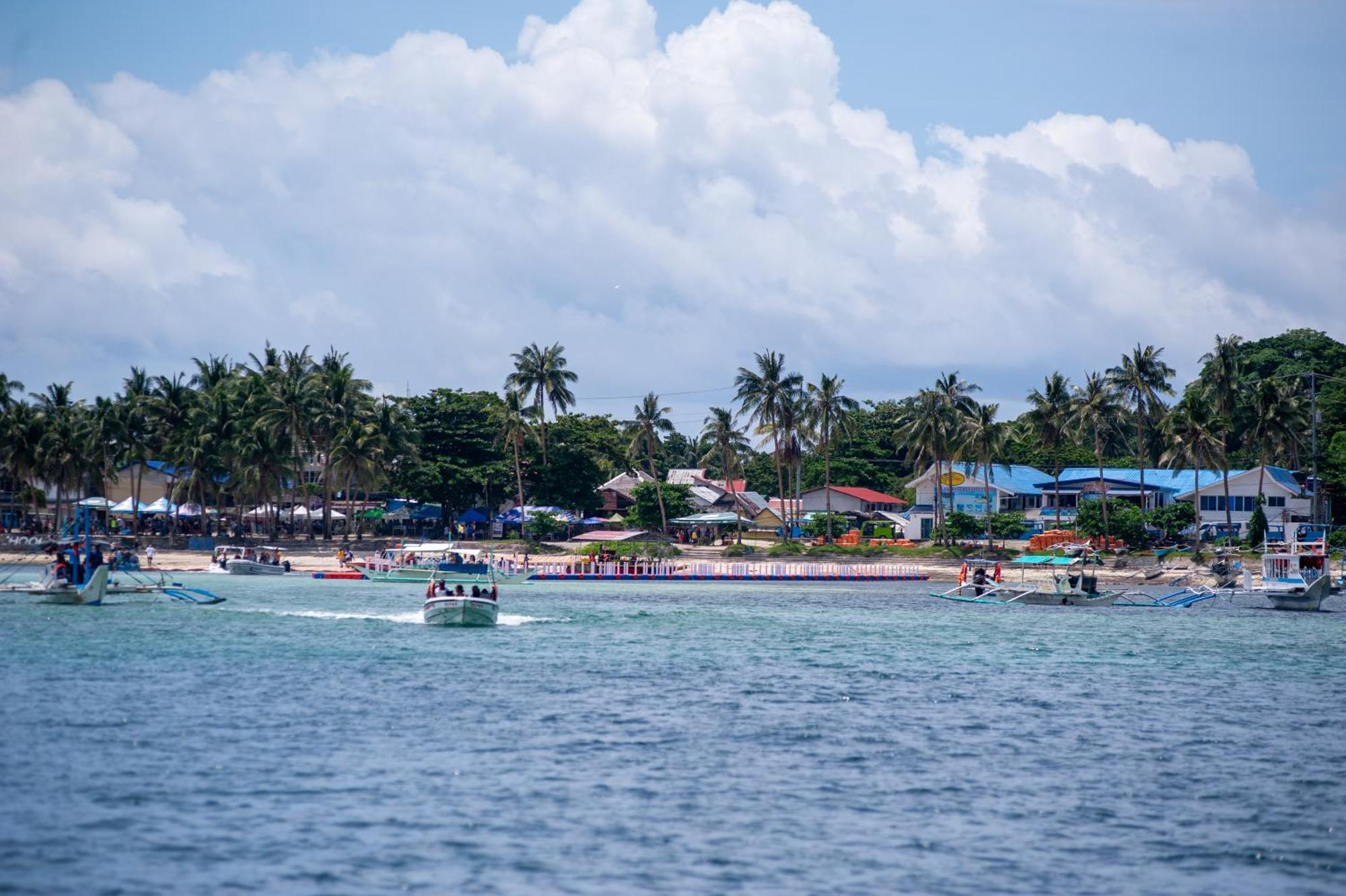 Bolabog Beach Resort Balabag  Buitenkant foto